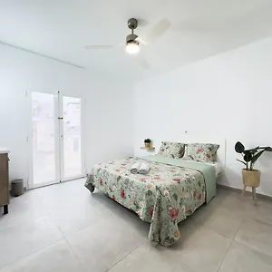 https://hostal-cisne.balearic-islands.net